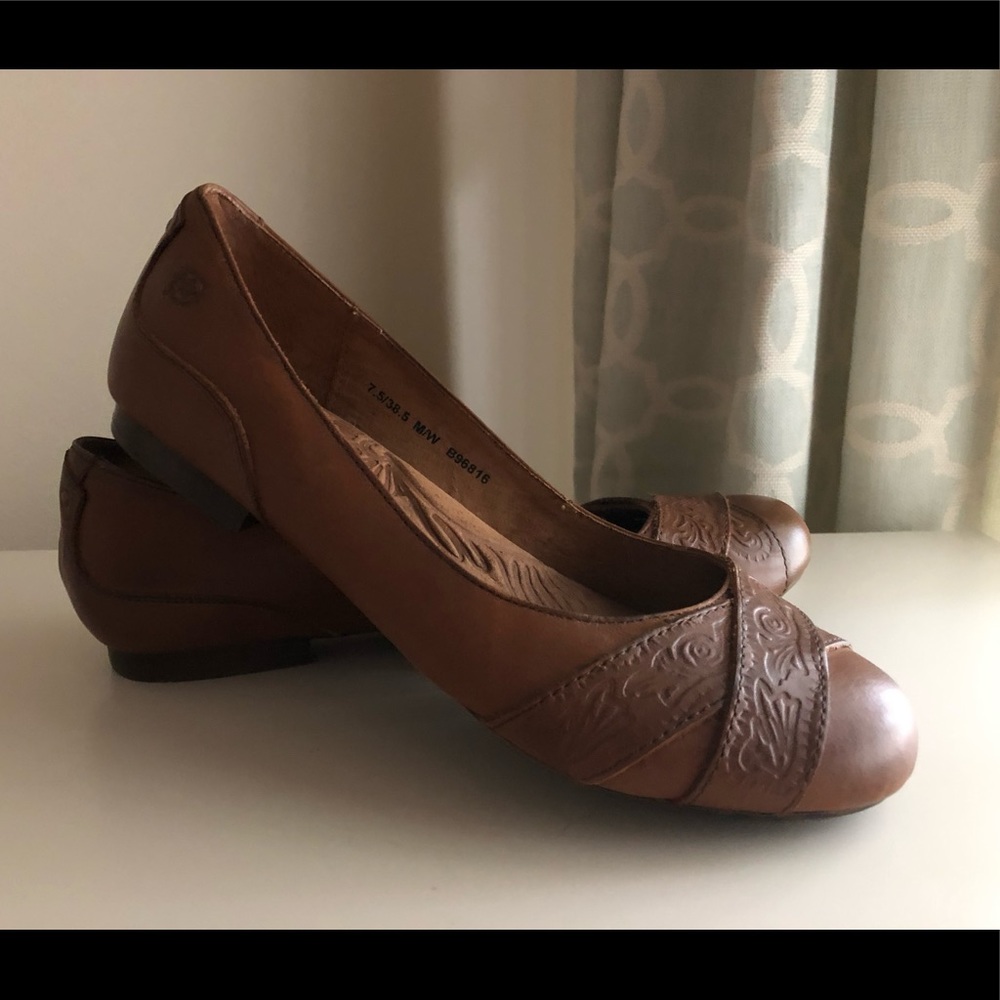 Sweet & Chic brown leather flats - Born - Size 7.5